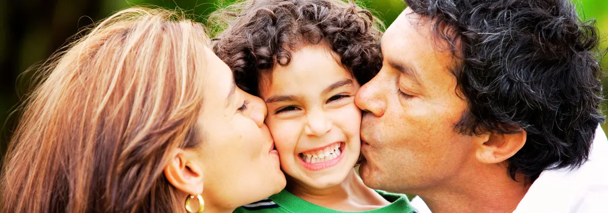 Honrar nuestras raíces nos permite comprender y valorar nuestras características heredadas, moldeadas por generaciones pasadas, que influyen en nuestra identidad y forma de interactuar con el mundo.